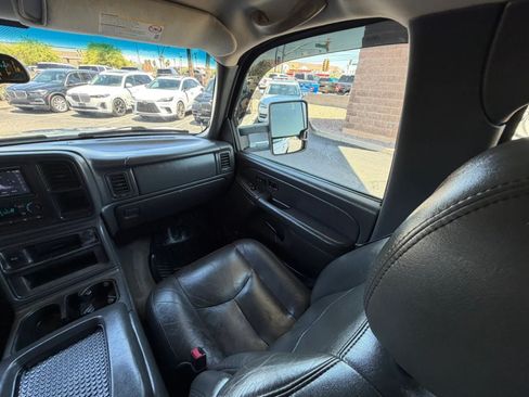 Used 2004 Chevrolet Silverado 2500 LT RWD image 50