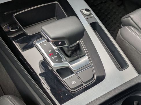 Certified 2025 Audi Q5 2.0T Premium image 20