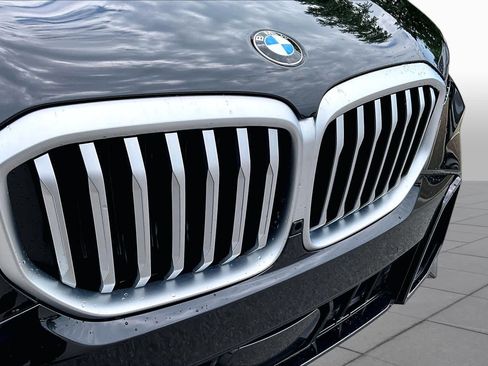 Certified 2025 BMW X5 xDrive40i w/ M Sport Package AWD/4WD image 32