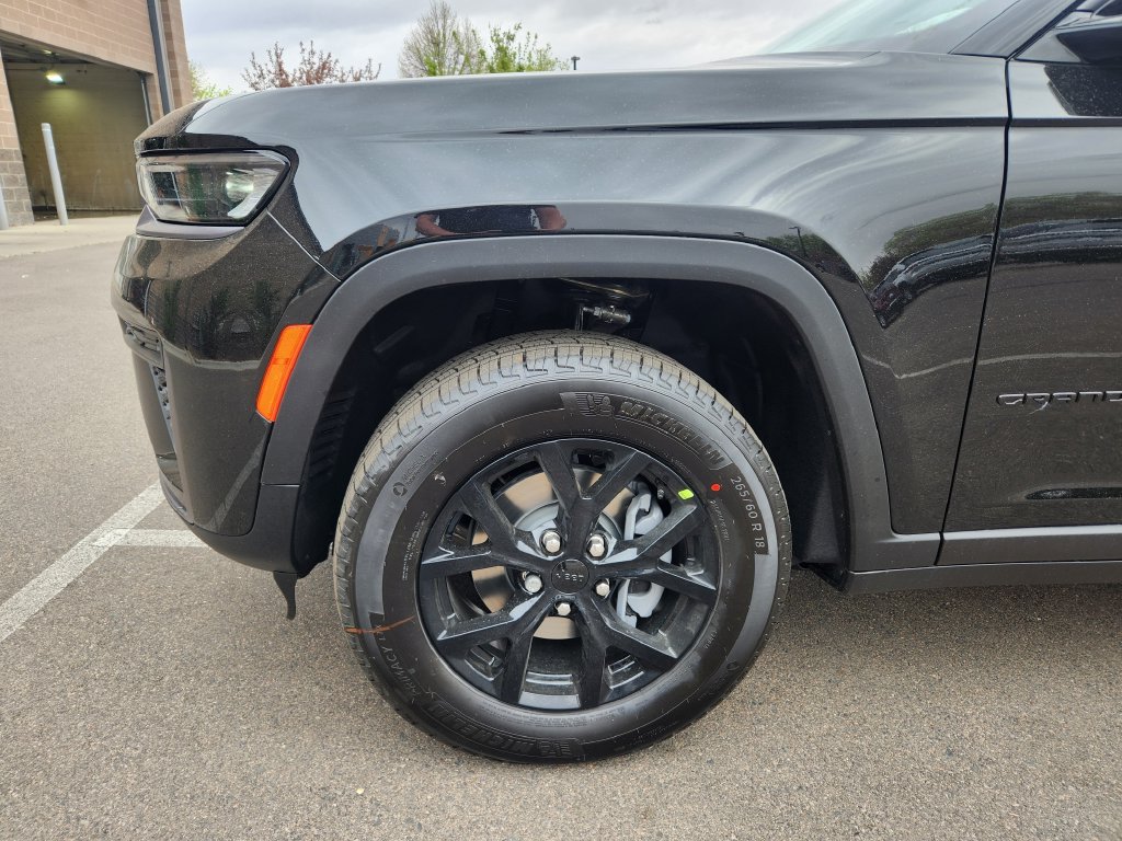 New 2026 Jeep Grand Cherokee Altitude AWD/4WD image 8