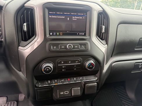 Used 2022 Chevrolet Silverado 1500 Custom Trail Boss AWD/4WD image 9
