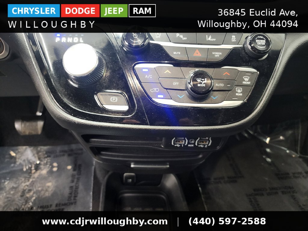 Used 2025 Chrysler Pacifica Select FWD image 22