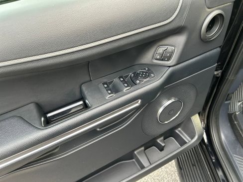 Used 2024 Ford Expedition Max XLT image 15