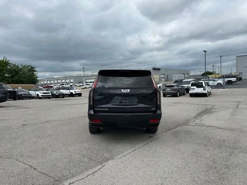 Used 2023 Cadillac Escalade Sport Platinum RWD image 6