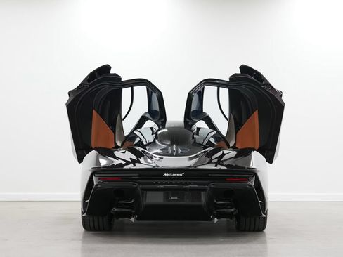 Used 2020 McLaren Speedtail RWD image 14