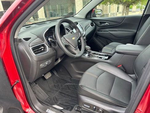 Used 2023 Chevrolet Equinox Premier AWD/4WD image 14