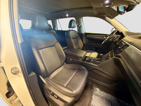 Used 2021 Volkswagen Atlas SEL image 35