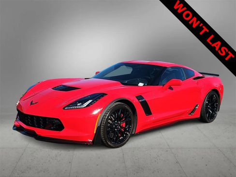 Used 2016 Chevrolet Corvette Z06 w/ 3LZ Preferred Equipment Group image 4
