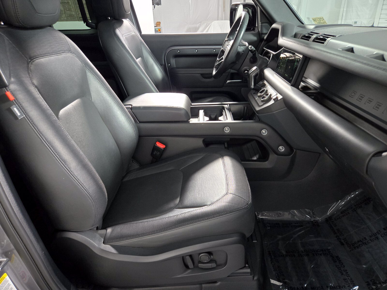 Used 2023 Land Rover Defender 90 X-Dynamic SE AWD/4WD image 3