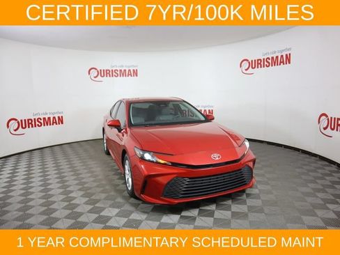 Used 2025 Toyota Camry LE FWD image 12