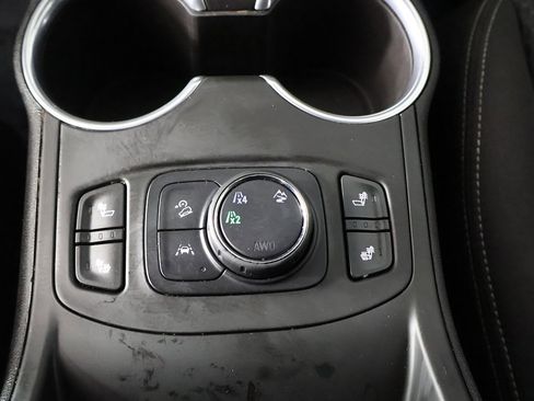 Used 2022 GMC Terrain SLE w/ Driver Convenience Package image 40