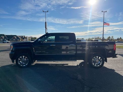 Used 2016 GMC Sierra 2500 Denali w/ Duramax Plus Package AWD/4WD image 10