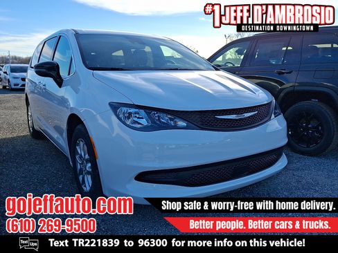 New 2026 Chrysler Voyager LX image 1