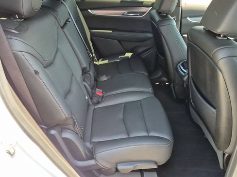 Certified 2024 Cadillac XT6 Luxury w/ LPO, Floor Liner Package AWD/4WD image 25