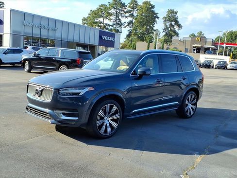 Used 2022 Volvo XC90 T6 Inscription w/ Lounge Package image 9
