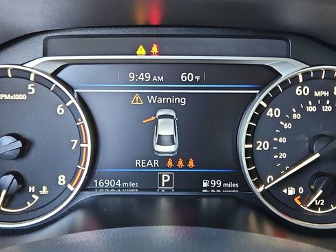 Used 2025 Nissan Altima 2.5 SV FWD image 13