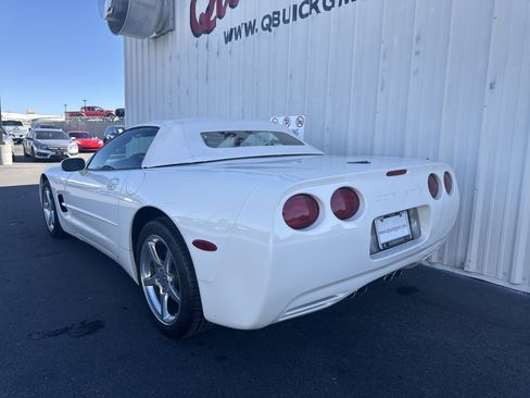 Used 2002 Chevrolet Corvette Convertible w/ Preferred Equipment Group2 image 8
