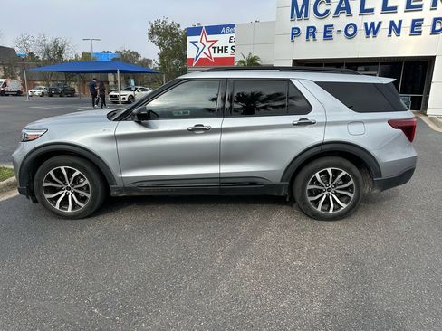 Used 2022 Ford Explorer ST-Line w/ Class IV Trailer Tow Package image 2