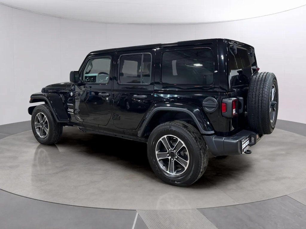 Used 2023 Jeep Wrangler Unlimited Sahara AWD/4WD image 5