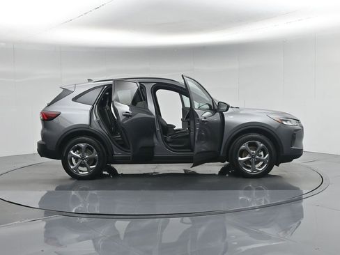 Certified 2025 Ford Escape ST-Line AWD/4WD image 28