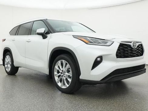 New 2026 Toyota Highlander Limited AWD/4WD image 29