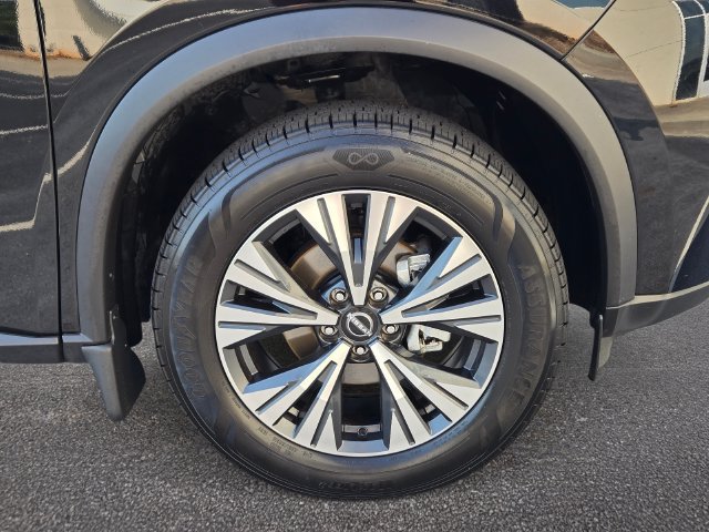 Used 2023 Nissan Rogue SV w/ SV Premium B Package AWD/4WD image 4