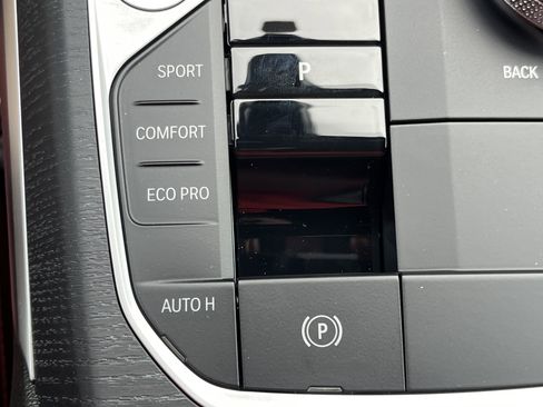 New 2026 BMW 330i Sedan w/ Premium Package image 9