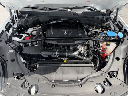 Used 2023 Maserati Grecale GT AWD/4WD image 15