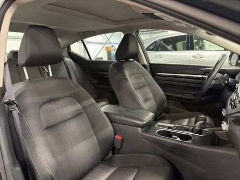 Used 2019 Nissan Altima 2.5 SV image 18