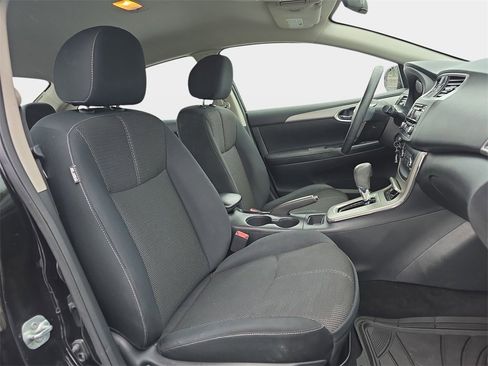 Used 2015 Nissan Sentra S image 10