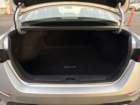 Used 2020 Nissan Sentra SV image 14
