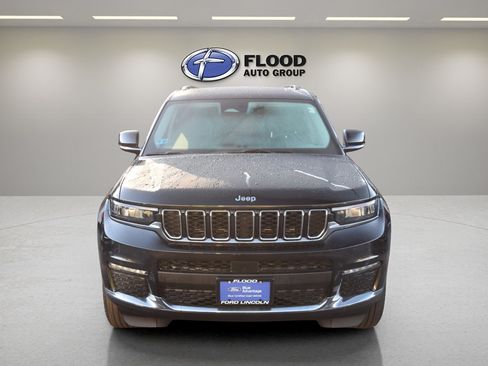 Used 2023 Jeep Grand Cherokee L Limited AWD/4WD image 2