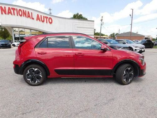 Used 2023 Kia Niro Wind FWD image 4