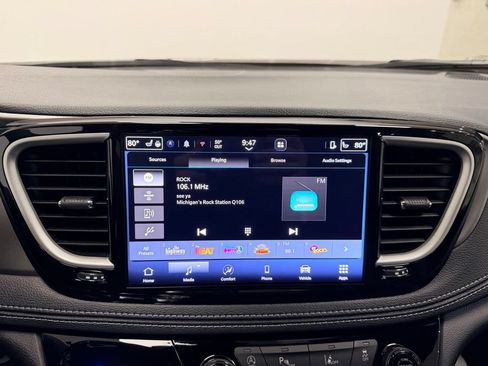 New 2027 Chrysler Pacifica Select AWD/4WD image 15