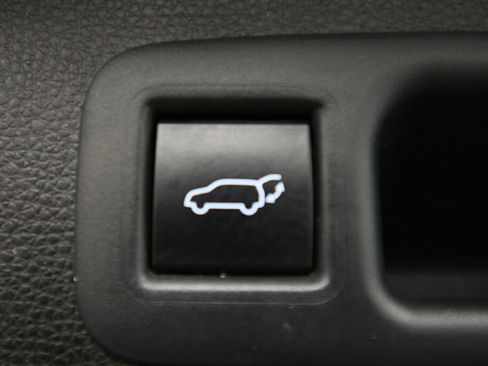 Used 2021 Toyota Highlander Platinum image 27