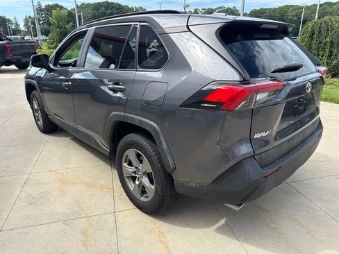 Used 2024 Toyota RAV4 XLE AWD/4WD image 5