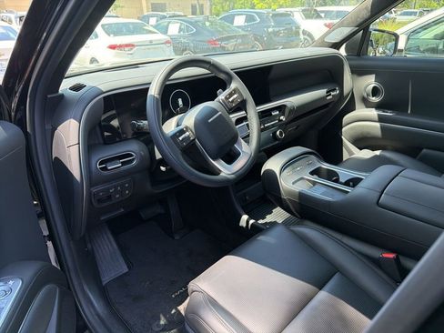 Certified 2026 Hyundai Palisade Calligraphy FWD image 2
