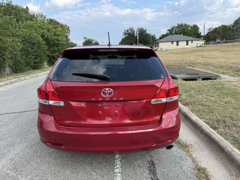Used 2012 Toyota Venza LE FWD image 1