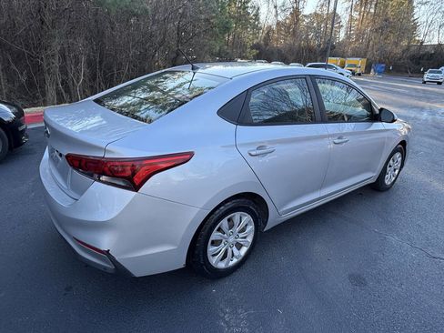 Used 2020 Hyundai Accent SE image 4