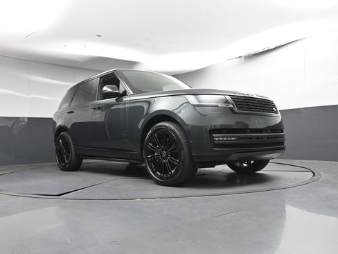 Used 2025 Land Rover Range Rover SE AWD/4WD image 29