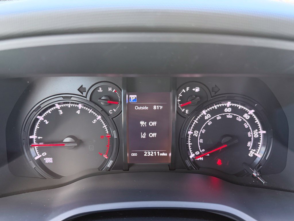 Used 2024 Toyota 4Runner SR5 AWD/4WD image 25