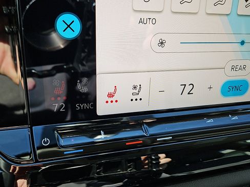 New 2026 Volkswagen Atlas SE image 18