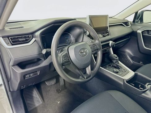 Certified 2025 Toyota RAV4 LE AWD/4WD image 9
