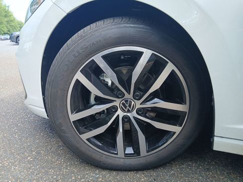 New 2025 Volkswagen Jetta SE image 26