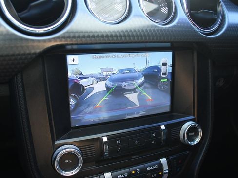 Used 2017 Ford Mustang GT Premium w/ GT Performance Package RWD image 21