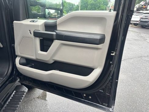 Used 2018 Ford F250 XL w/ Power Equipment Group AWD/4WD image 13
