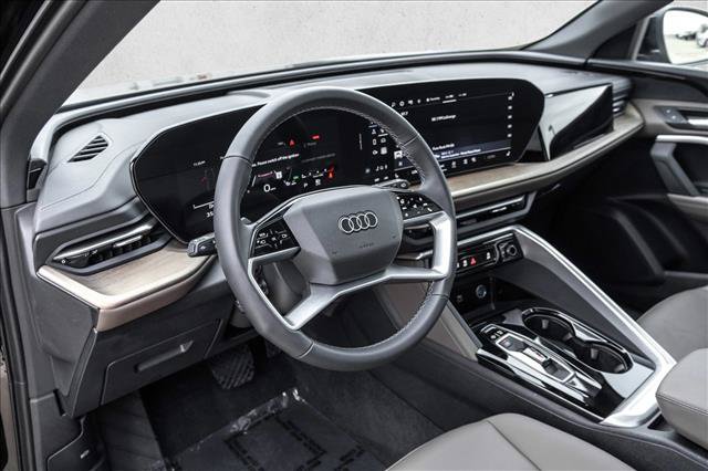 Certified 2025 Audi Q5 Premium w/ Convenience Package AWD/4WD image 10