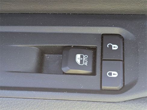 Used 2024 Jeep Compass Trailhawk image 32