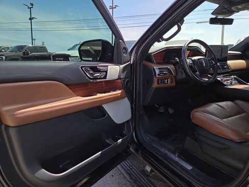 Used 2024 Lincoln Navigator L Reserve w/ Equipment Group 201A AWD/4WD image 7