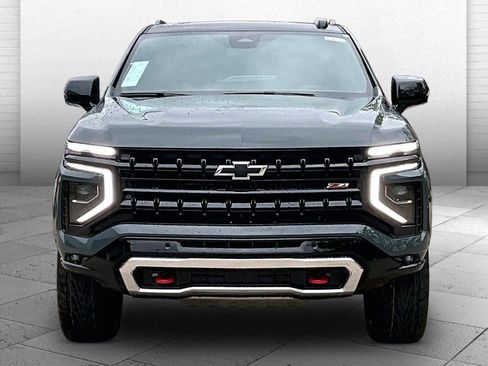 New 2026 Chevrolet Suburban Z71 w/ Comfort Package AWD/4WD image 12